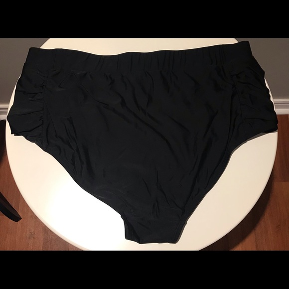 Black high waisted bikini bottoms - Picture 1 of 3